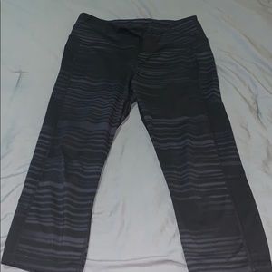 Striped cropped leggings